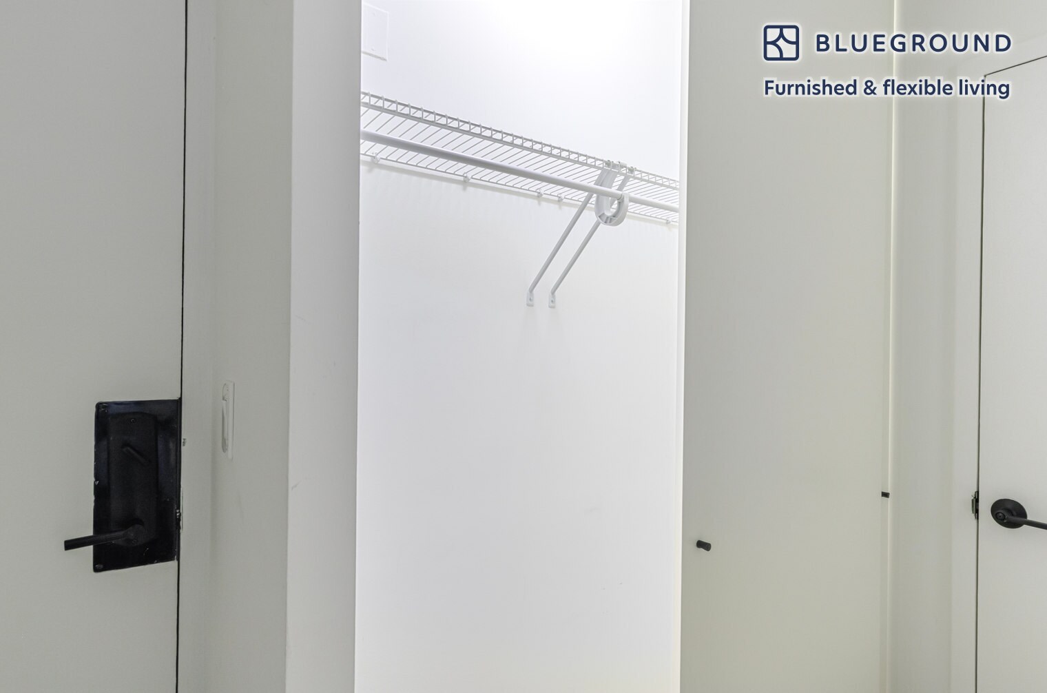 Building Photo - 21 E Chestnut St