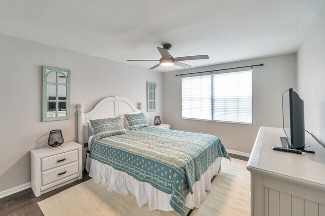 Building Photo - 12447 Mondragon Dr