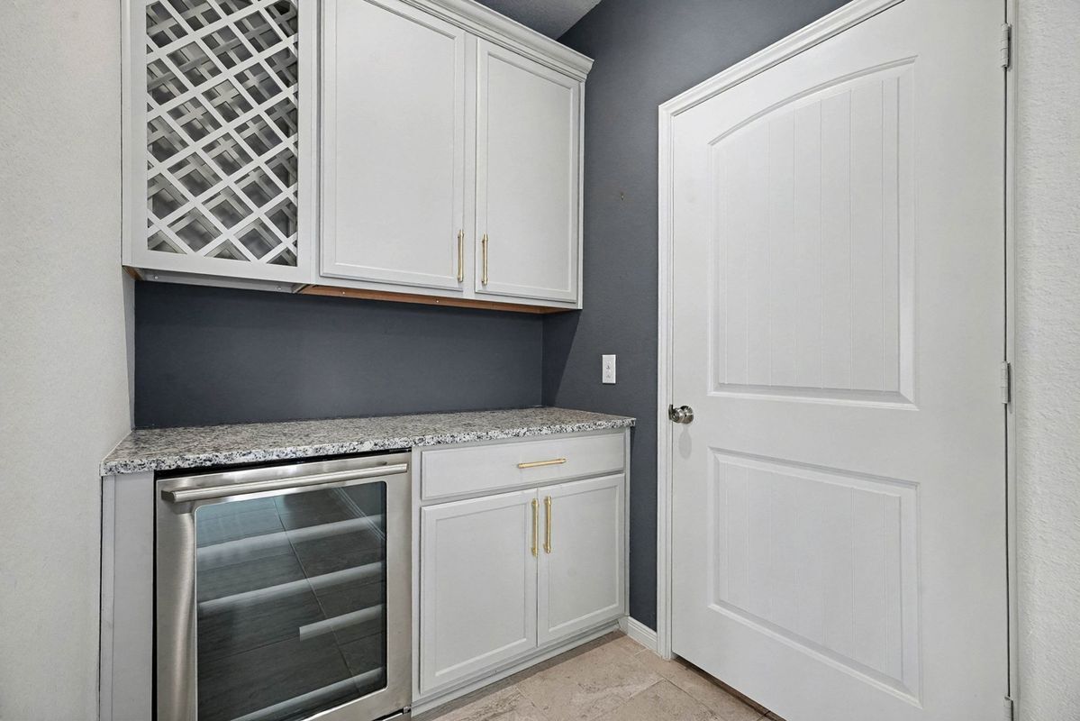 Building Photo - 1412 Veranda Mist