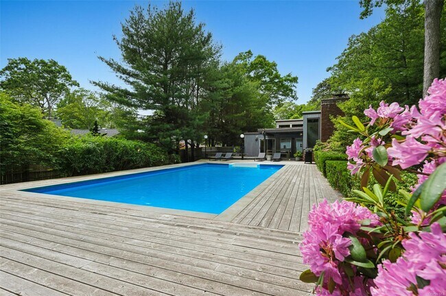 Building Photo - 1A Beatrice Dr