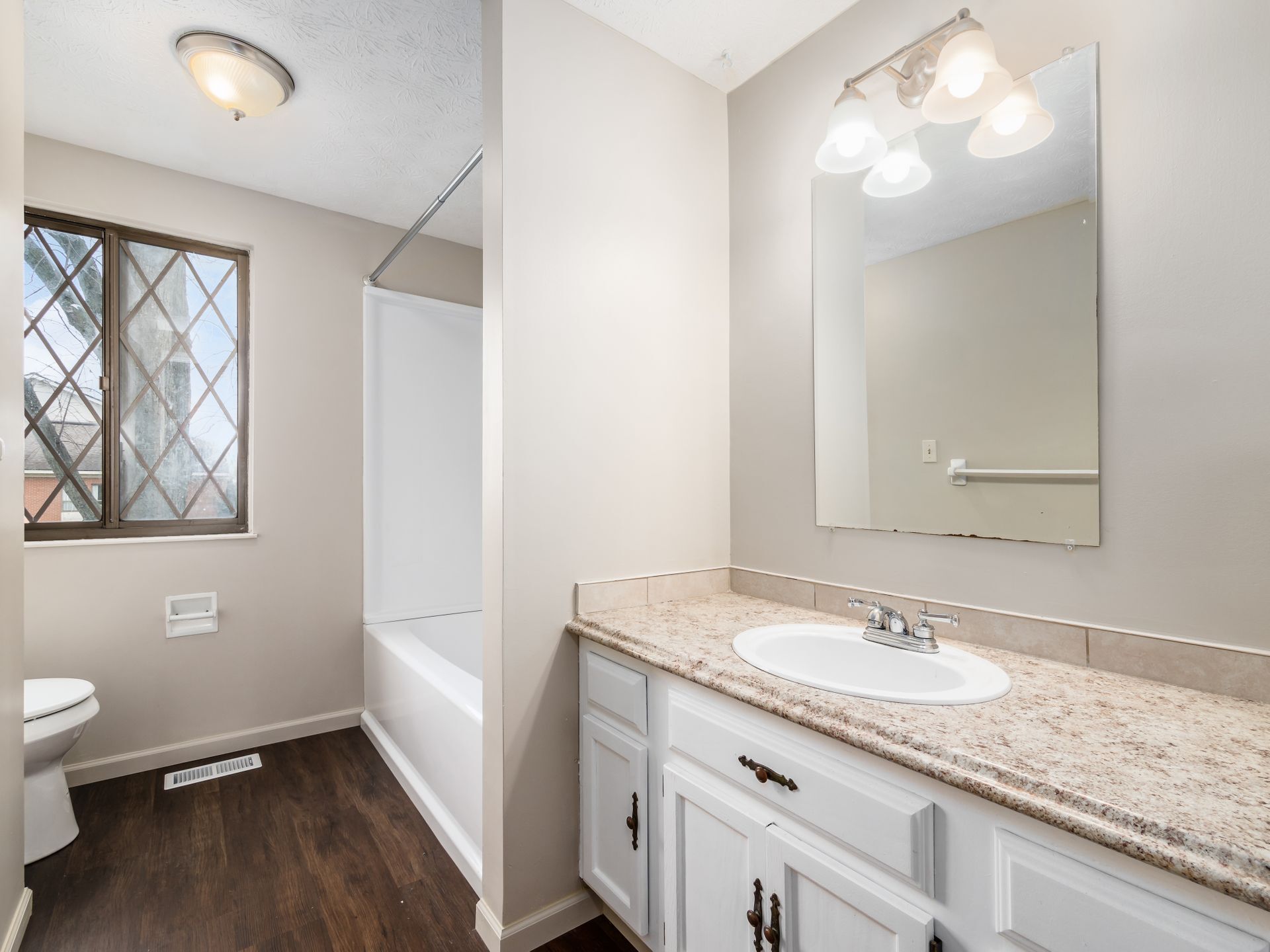 Fully Bathroom - 2411 Red Rock Blvd