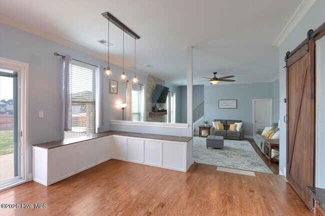 Building Photo - 1421 Dooley Ln