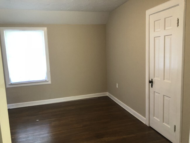 Building Photo - 18124 Lomond Blvd