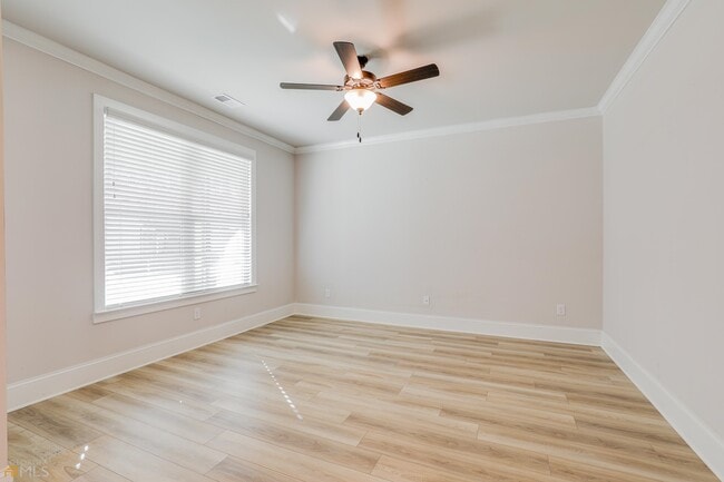 Building Photo - 322 Caledonia Ct