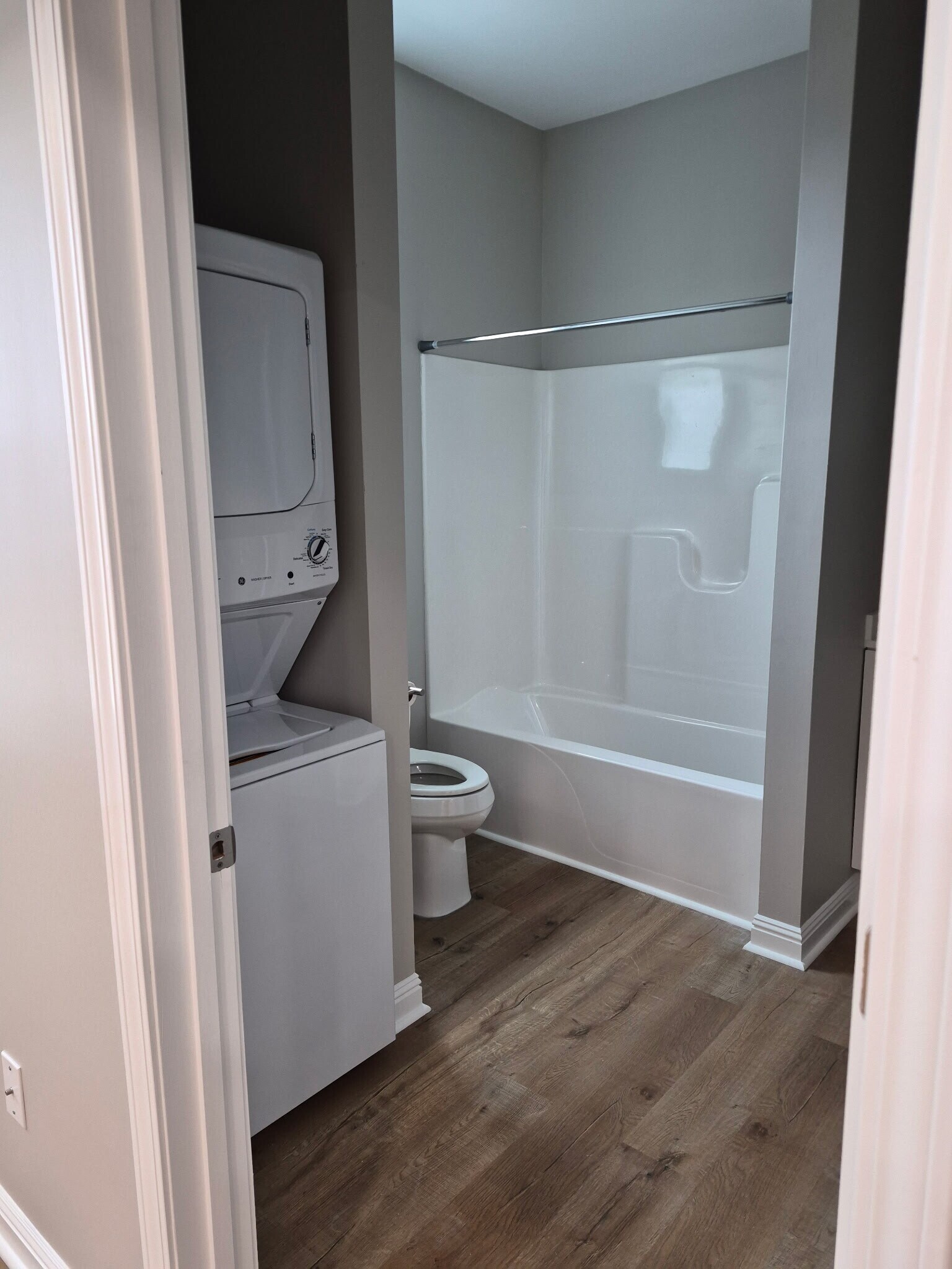 Building Photo - 111 E Main St