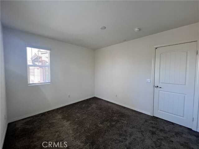 Building Photo - 3181 E Mt Rainier Drive