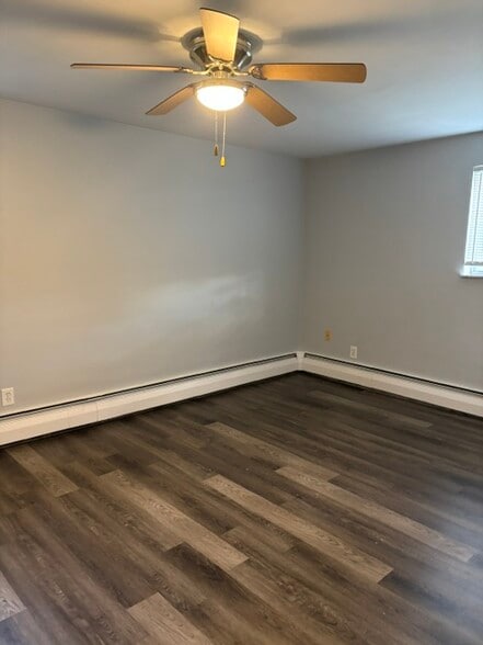 Bedroom - 4914 Charlemar Dr