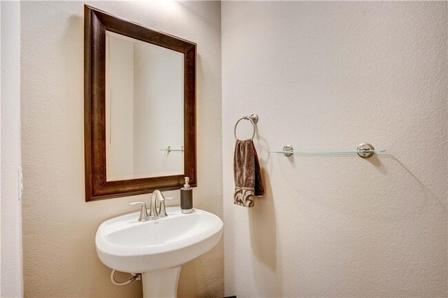 Building Photo - 12407 Altamira St