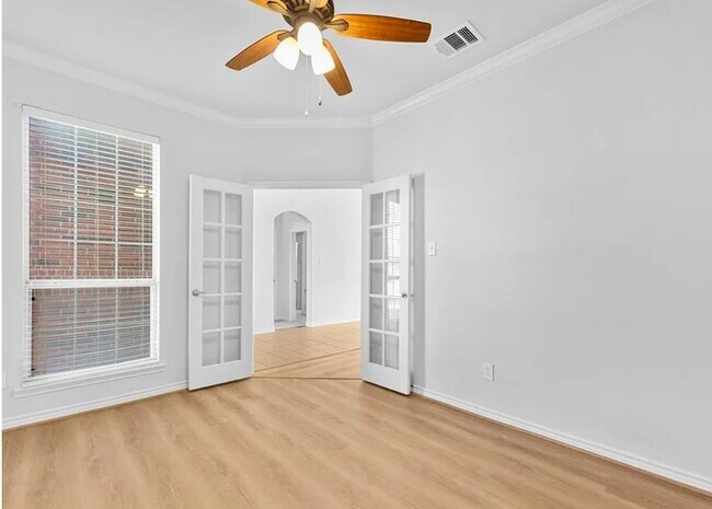 Building Photo - 8404 Hitching Tr