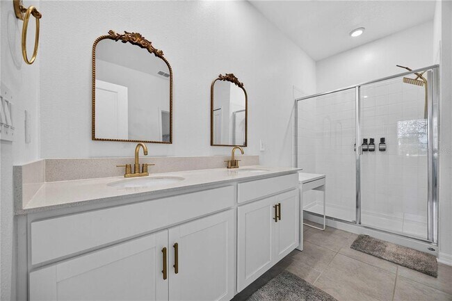 Building Photo - 281 Piave St