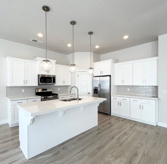 Building Photo - Lovely Three Bedroom Home with RV parking in Shooting Star - Washington Fields