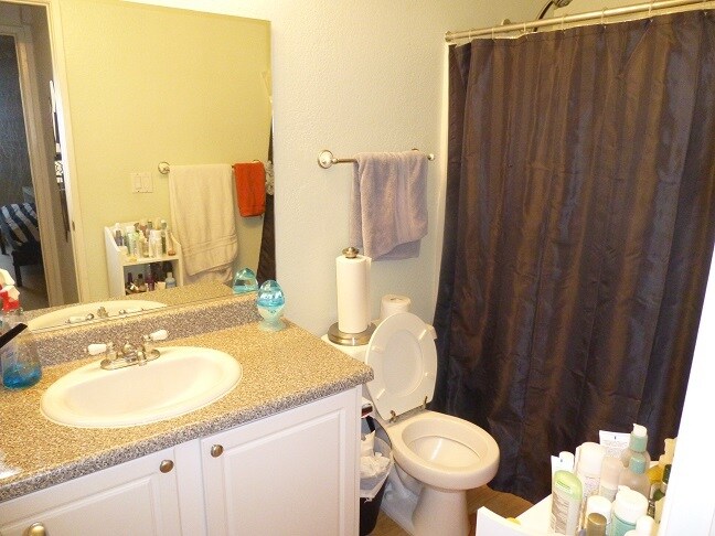 Building Photo - 3550 Lebon Dr