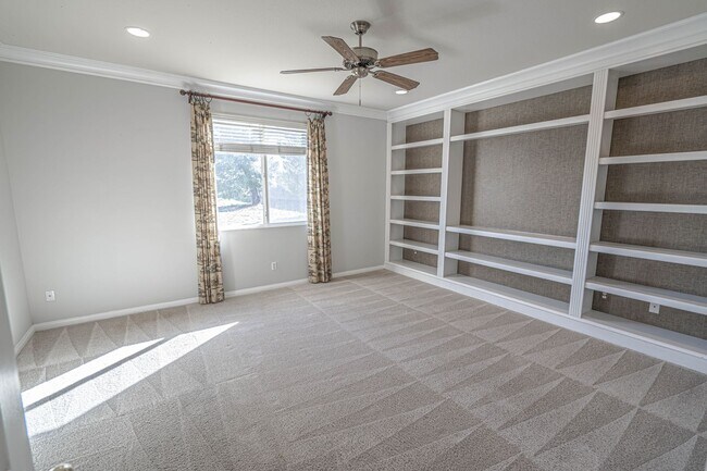 Building Photo - COMING SOON! Stunning 4-Bedroom Home for Rent in Palmdale!