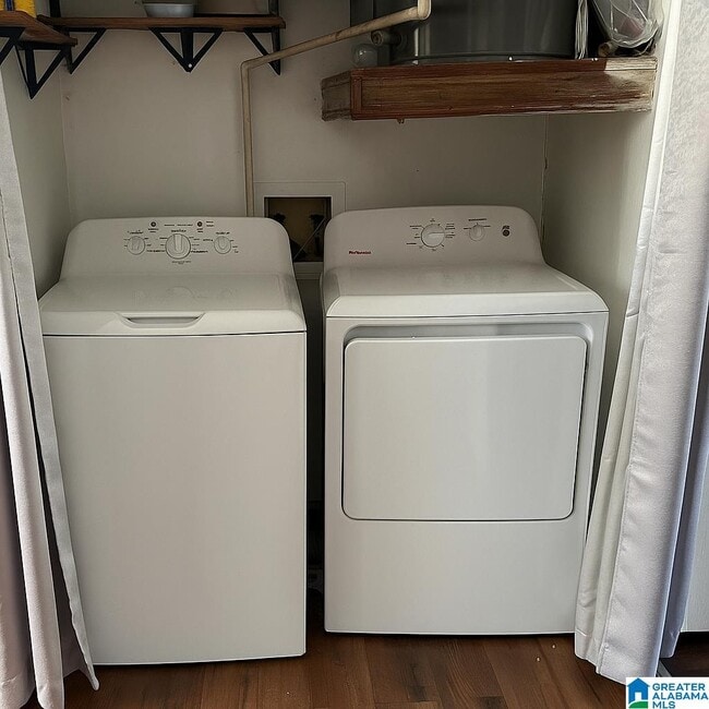 Building Photo - 179 1st St