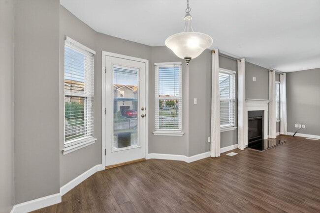 Building Photo - Charming 4-Bedroom Home in Springhurst Com...