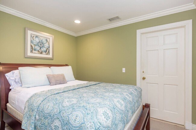 Building Photo - 18 Cuffee Dr