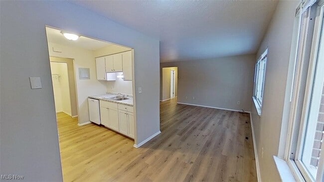 Building Photo - 24600 Euclid Ave