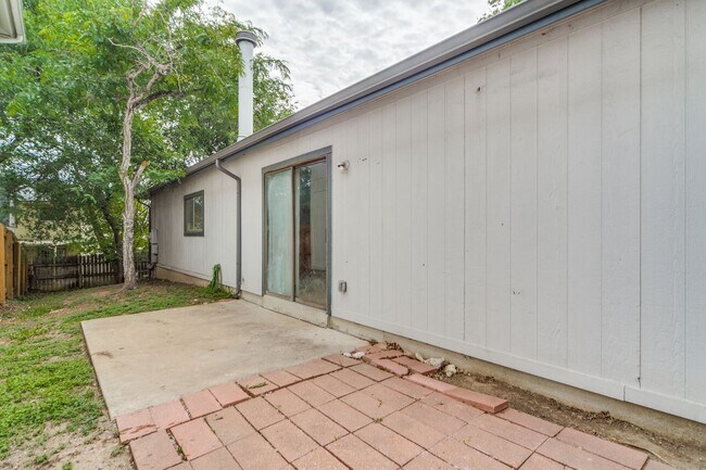 Building Photo - 3-BEDROOM IN HUNTERS CHASE, NORTHSIDE ISD