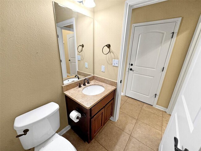 Building Photo - 14312 Senia Bend