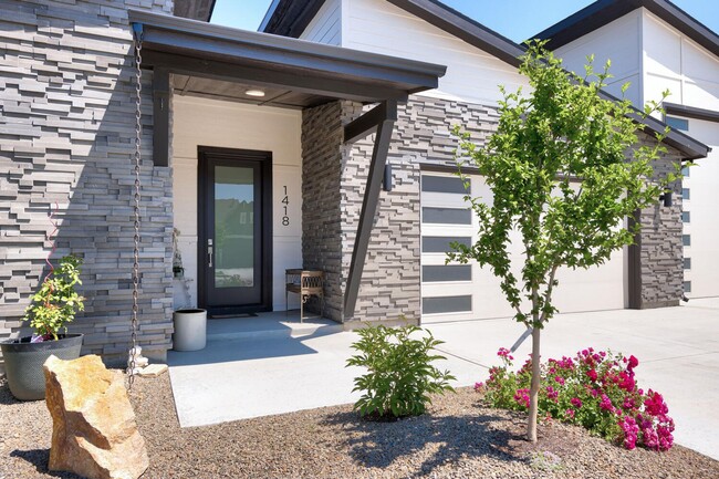 Building Photo - New home for Rent! Great Location.