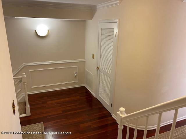 Building Photo - 135 1st St