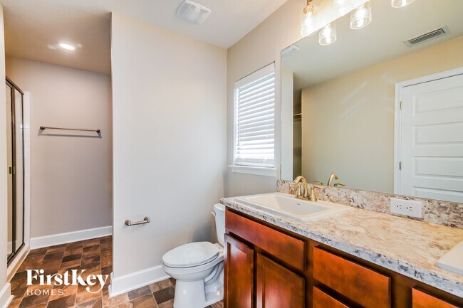 Building Photo - 602 Bradley Way