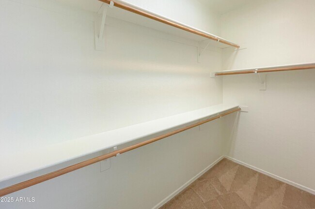 Building Photo - 541 N Scott Dr