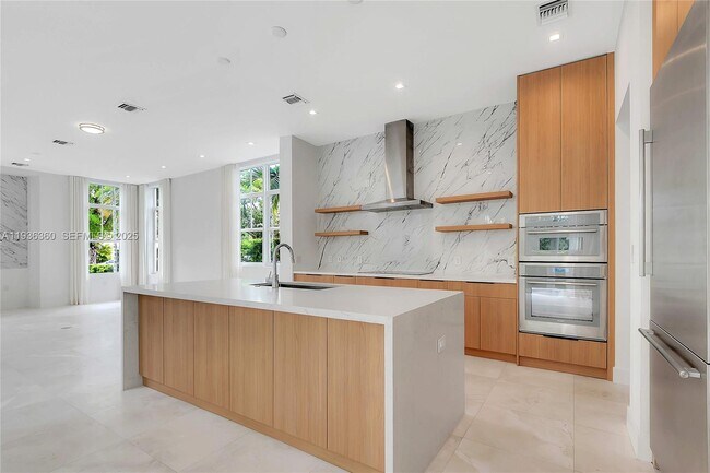 Building Photo - 3400 Ponce de Leon Blvd