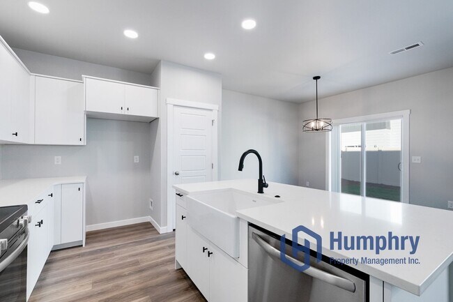 Building Photo - Home in a great are of Meridian
