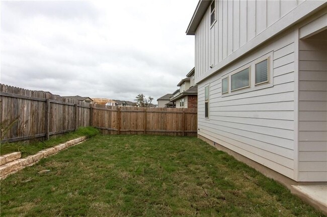 Building Photo - 3240 E Whitestone Blvd