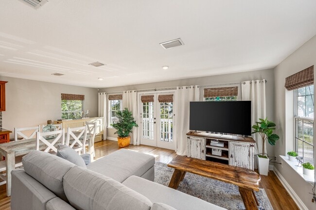 Building Photo - 2633 Bay Grove Rd