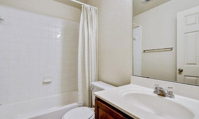 Building Photo - 409 Teron Dr