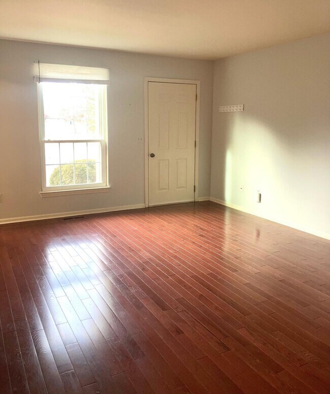 Building Photo - 3054 Forest Creek Ct