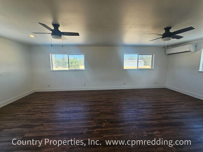 Building Photo - Remodeled Spacious House with Shop on 5 Ac...