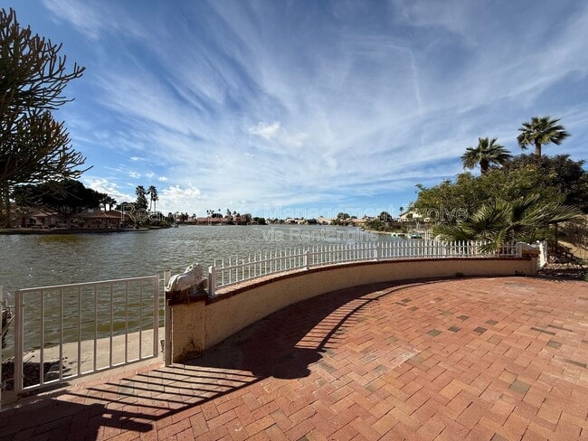 Building Photo - 11003 W Laurelwood Ln