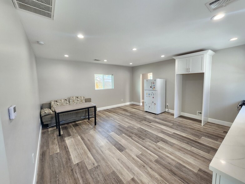 Building Photo - 9309 Dorrington Pl