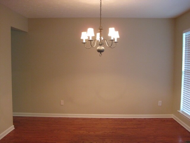 Building Photo - 126 Legends Dr