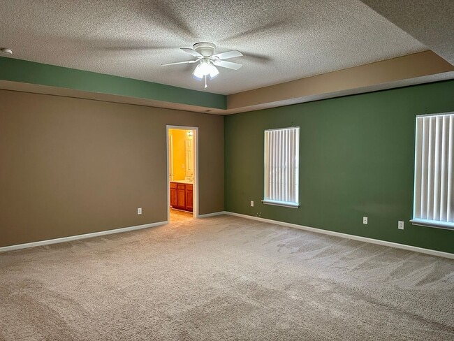 Building Photo - 5091 Ballantine Dr