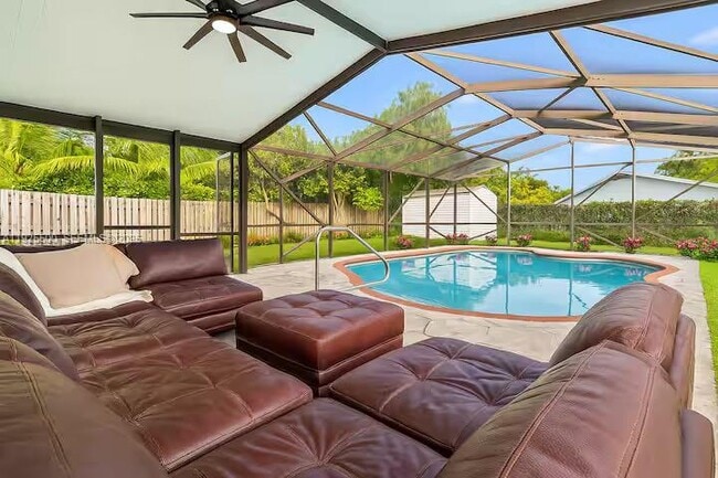 Building Photo - 909 NE 7th St