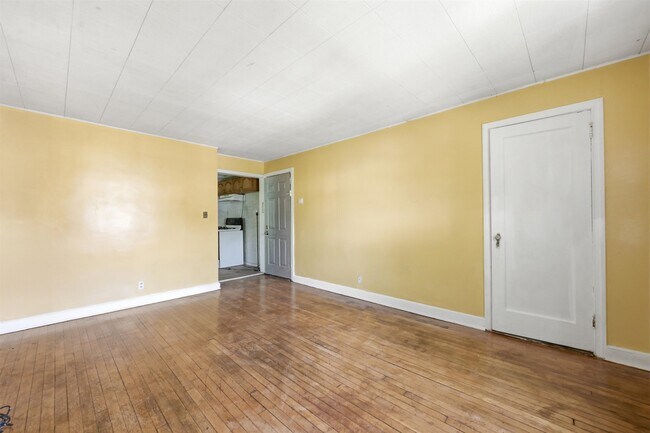 Building Photo - 10 McGotty Pl