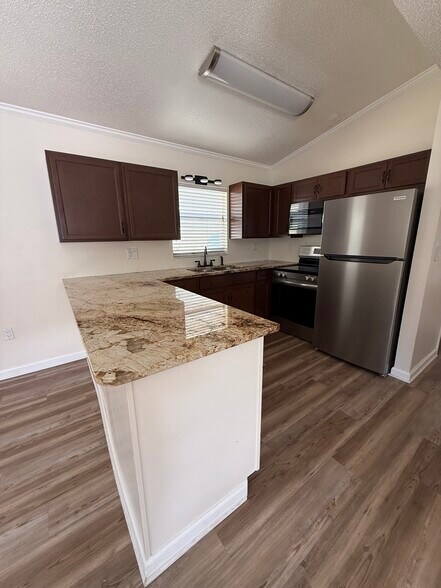 Building Photo - 115 58th St E