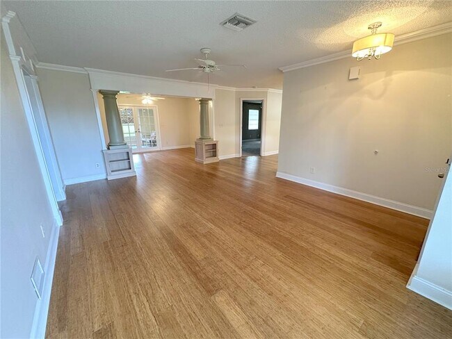 Building Photo - 229 Mark Twain Ln