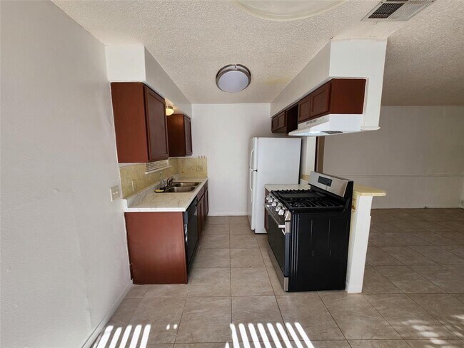 Building Photo - 2404 Audubon Pl