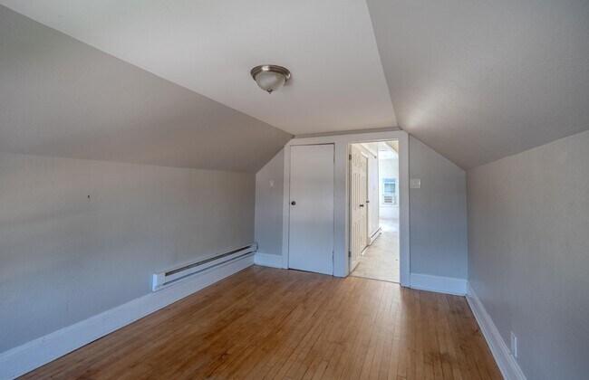 Building Photo - 3107 S 12th St
