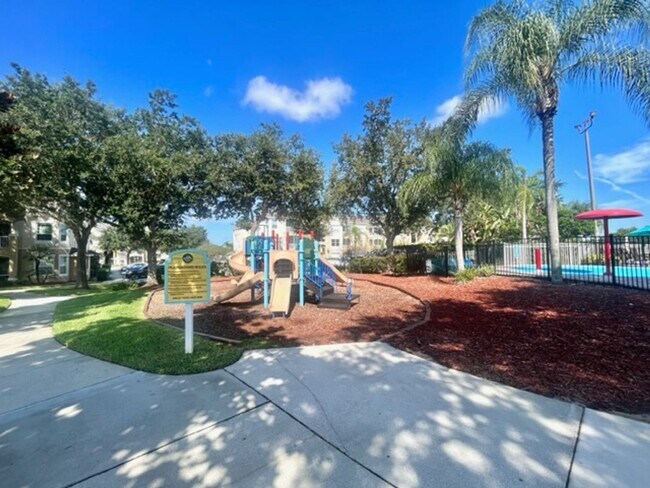 Building Photo - 8102 Princess Palm Ln