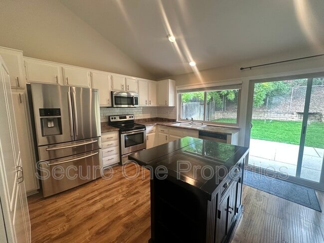 Building Photo - 29362 Hillrise Dr
