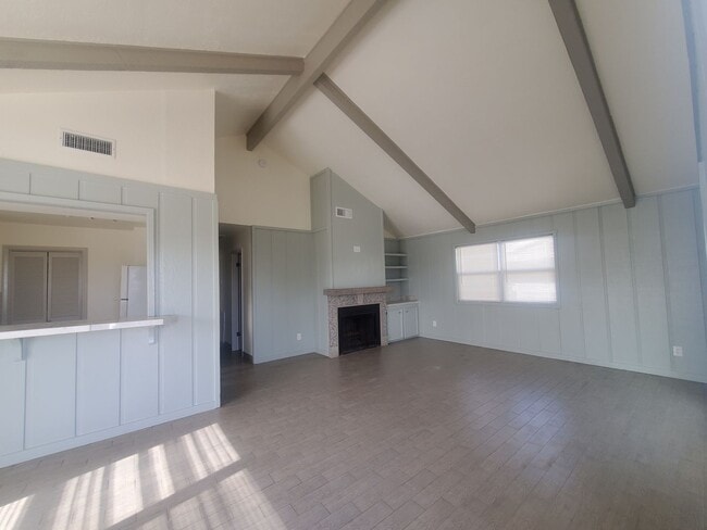 Building Photo - Jamaica Beach Two Bedroom