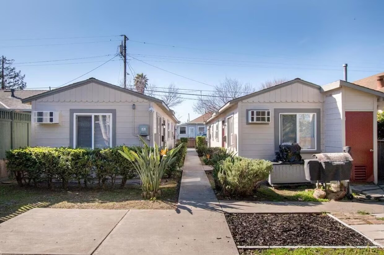 Building Photo - 330 Arleta Ave