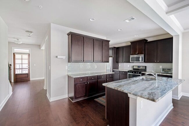 Building Photo - 317 Garland Woods Ct
