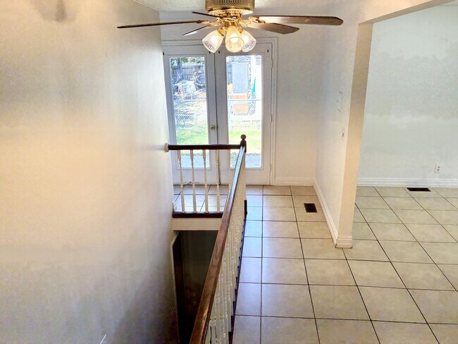 Building Photo - 631 N 120 E